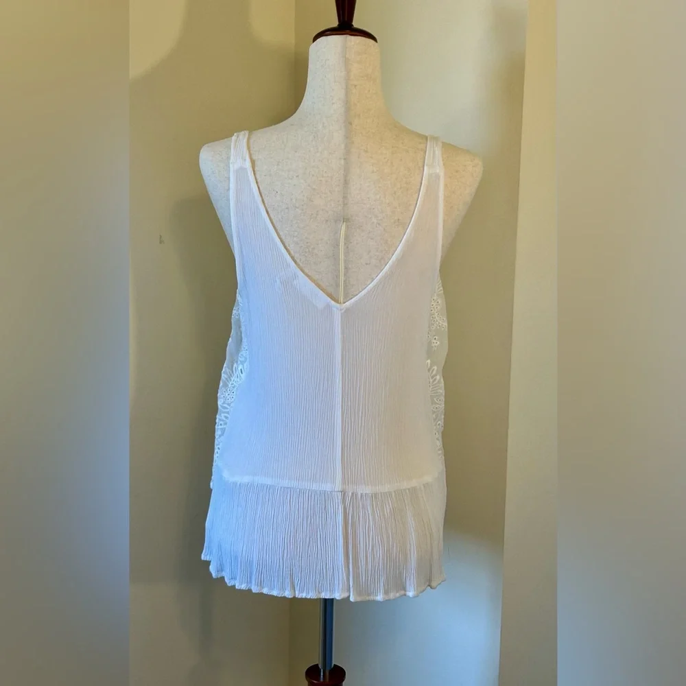 LUQ White Embroidered Lace Tank Top | Boho Romantic | Size L | EUC - Picture 2 of 6